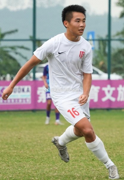  中國職業(yè)賽場(chǎng)首位09后！成都蓉城B隊16歲小將帥惟浩上演生涯首秀