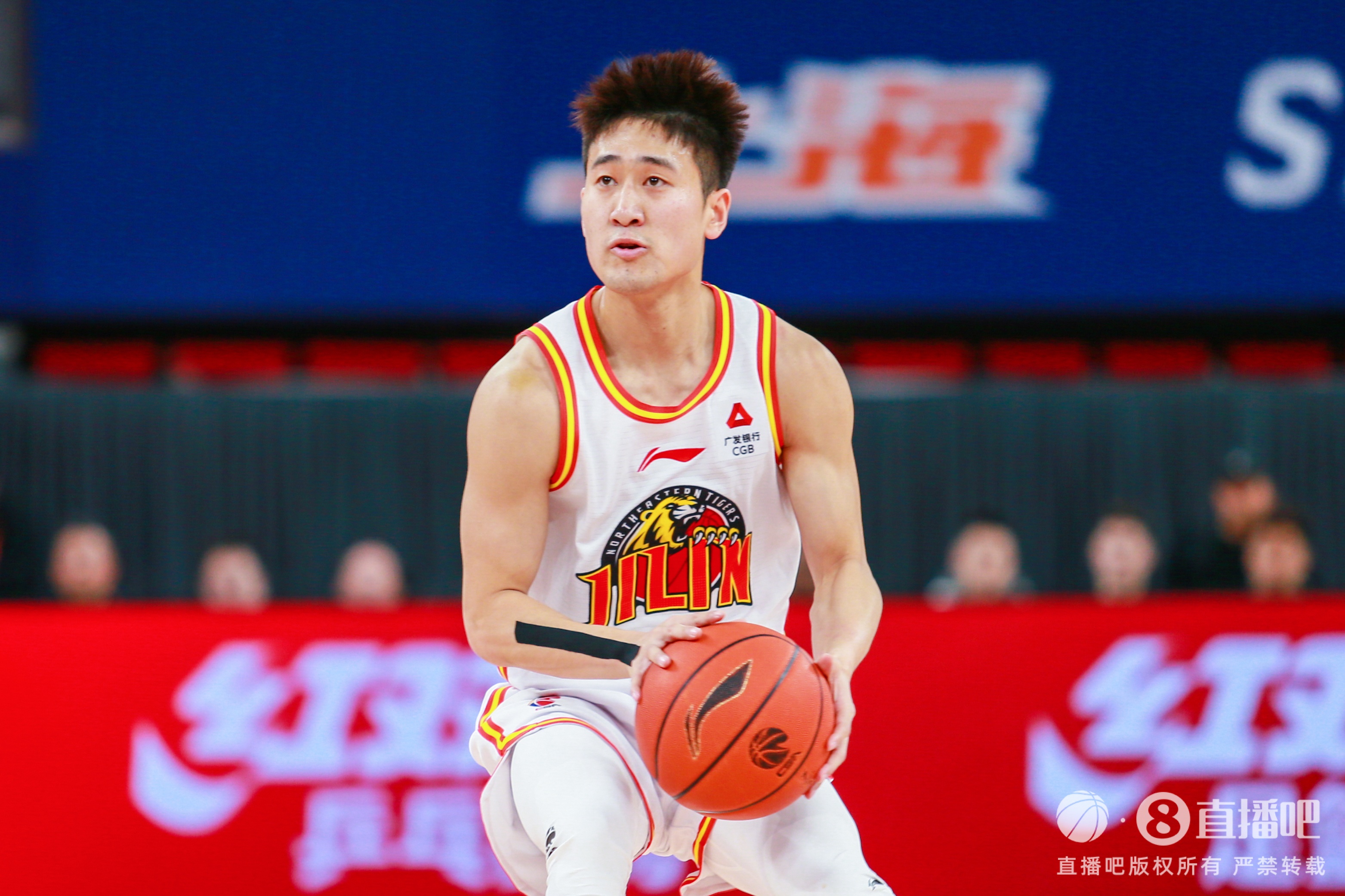 效率不高！姜偉澤13中5拿到14分 三分9中2