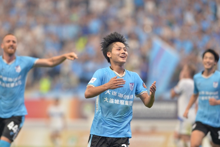 19歲國青小將毛偉杰進(jìn)入大連英博戰泰山首發(fā),將迎中超首秀